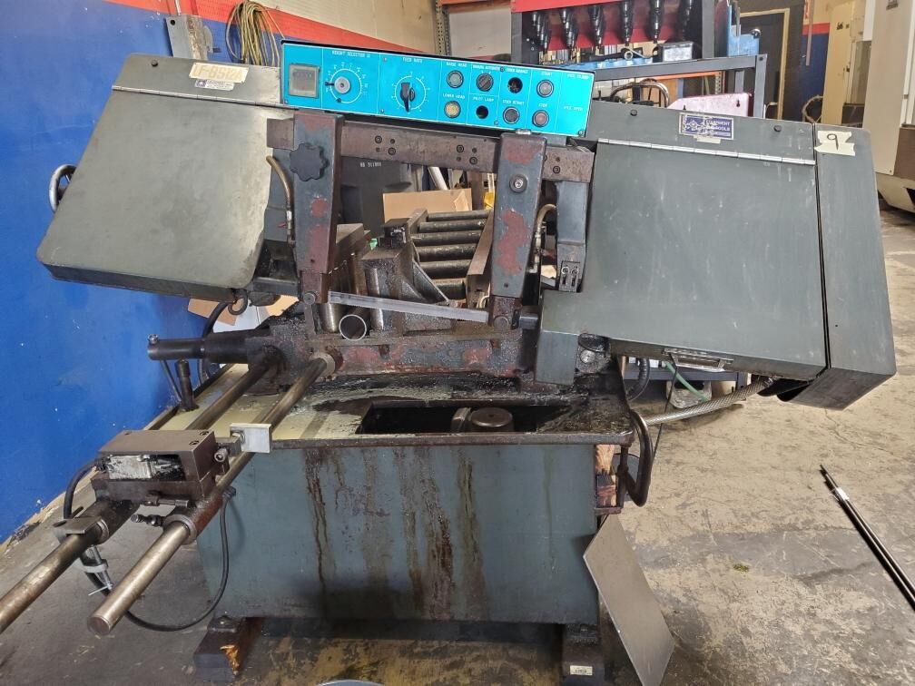 Horizontal band saw for cutting bar and tube stock